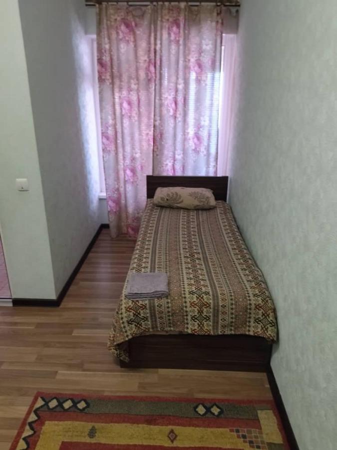 Hotel Gostinyi Dvor Бостери Екстериор снимка