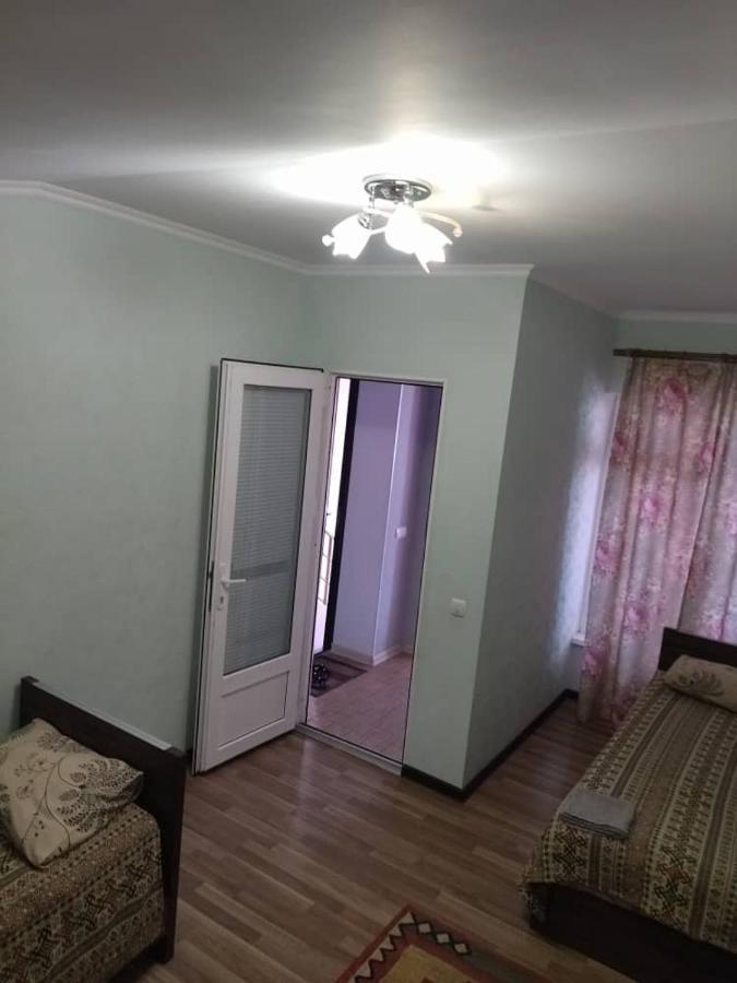 Hotel Gostinyi Dvor Бостери Екстериор снимка
