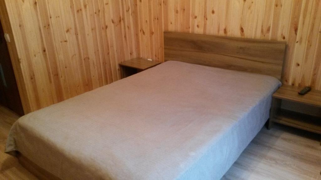 Hotel Gostinyi Dvor Бостери Екстериор снимка